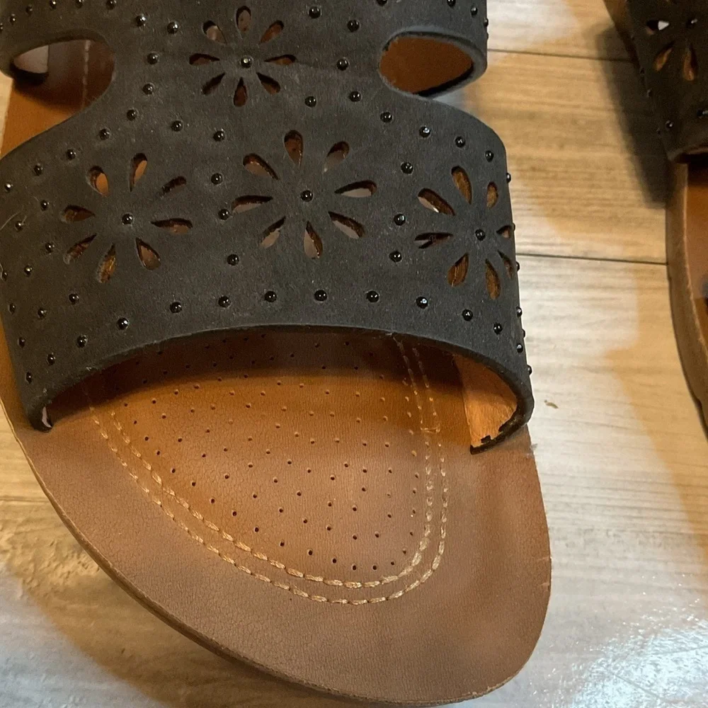 Eyelet slip on embellished Women's Black Sandals